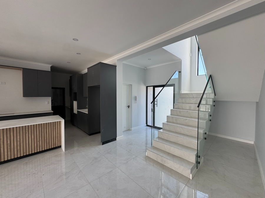 4 Bedroom Property for Sale in Sandown Western Cape